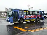 JR北海道釧路支社の広告ラッピングバス(くしろバス)