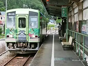 「越美北線九頭竜湖号」