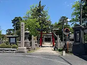 葛塚稲荷神社と葛塚町道路元標
