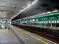 ホームドア設置前の葵芳駅ホーム