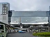 中央、中央コンコース棟（2017年7月）