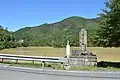 越畑の北約1kmにある廻リ田池
