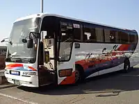 1994年から導入された2代目夜行車(三菱ふそう・エアロクイーン)。写真は昼行便(九州島内路線)へ転用後。現在は廃車