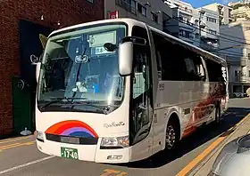 「りんどう号」専用車として3台導入されたパウダールーム付4列シートの三菱ふそう・エアロエース（元名鉄バスからの移籍車）