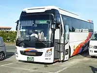 元はフェニックス号との共通運用だったが、近年は専ら当路線で使用される韓国製輸入車 ヒュンダイ・ユニバース(九州産交バス)