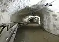 スウェーデンの防空壕（内部へ向かう通路）