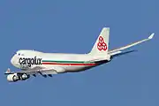 旧塗装の747-400F