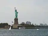 スタテン島フェリーから見た自由の女神像。