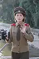 夏季常勤服の博物館員たる女性軍官（2012年8月）