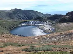 鳥海湖(火口)