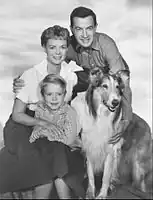 1954年ドラマ「名犬ラッシー（英語版） 」左からジューン、ヒュー・ライリー（英語版） 、子役ジョン・プロヴォスト（英語版）