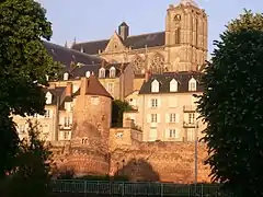 ル・マン大聖堂とガロ＝ローマ時代の城壁