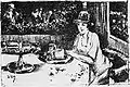 カフェの女性を描いたスケッチ（レセル・ウリ作、1925年）