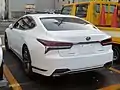 日本仕様 2017年販売型 LS 500h"F SPORT" リア