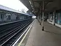 ホームの西側