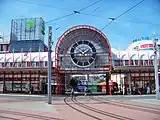 各種交通機関のターミナルであるフィーグネロヴァ駅（2012年撮影）