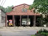 開通時から使用されている車庫(2013年撮影)