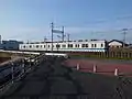 藪塚駅付近を走行する普通列車