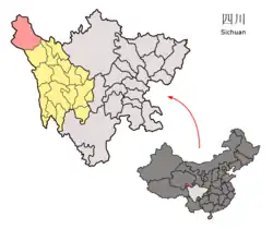 石渠県の位置