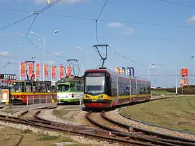 ループ線に並ぶウッチ市電の電車(2011年撮影)