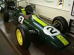 ジム・クラークがドライブしたロータス・25（ドニントン・グランプリ・コレクション収蔵）