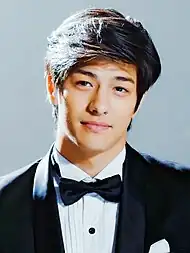 ลุค อิชิคาว่า พลาวเด้น