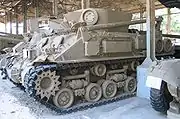 HVSS型懸架装置、溶接型車体の車両