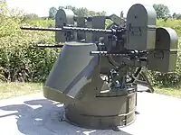 M45機関銃架このM45は備砲のバレルジャケットがAN/M2と同じ銃身全体を覆うもの（あるいはAN/M2そのもの）になっている