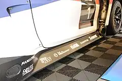 M4 GT3 サイド部分とサプライヤーロゴ。