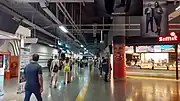 M7号線コンコース