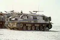 アメリカ軍のM88A1。1991年、湾岸戦争への派遣車両。
