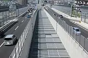 東南部に設置された特殊吸音ルーバー
