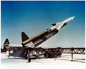 発射機上のナイキ・エイジャックス