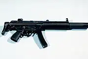 SEFトリガーのMP5SD3(右側面)。