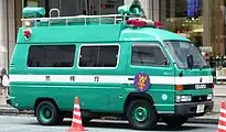 広報車いすゞ・エルフルートバン