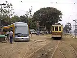 ポルトメトロのユーロトラム(左)と並ぶポルト市電の電車(右)(2001年撮影)