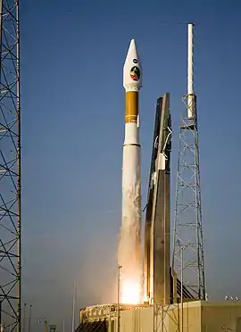 NASAが初めてアトラスVを使用したマーズ・リコネッサンス・オービターの打ち上げ（2005年8月12日11:43:00 (GMT)）。ロケットの仕様は401であった。