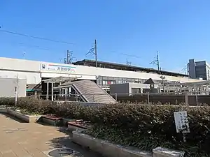 高架の大曽根駅(2013年(平成25年)3月)