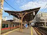 古レールを用いたホーム屋根