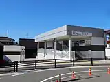 東口