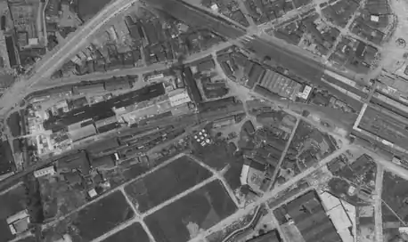 1961年(昭和36年)当時の刈谷工場(画像左側の側線群)。帰属:国土交通省「国土画像情報(カラー空中写真)」配布元:国土地理院地図・空中写真閲覧サービス