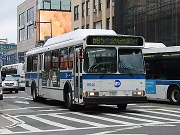 Q65系統のバス