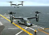 USSワスプに着艦するVMX-22所属のMV-22B（2005年11月）