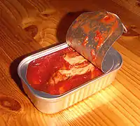サバとトマトソースの缶詰