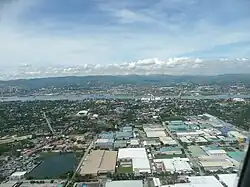 上空から見たマクタン島