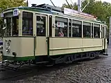 1241928年製の2軸車(2018年撮影)