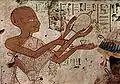 BC1298-1235頃。墓の壁画に描かれた香油を捧げる神官。
