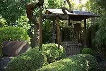真間の井(亀井院境内、真間四丁目)。