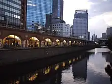 旧万世橋駅跡 mAAch ecute開業後の様子（2013年9月14日）
