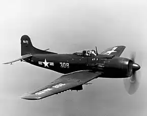 飛行するAM-1 22308号機(1940年代末撮影)